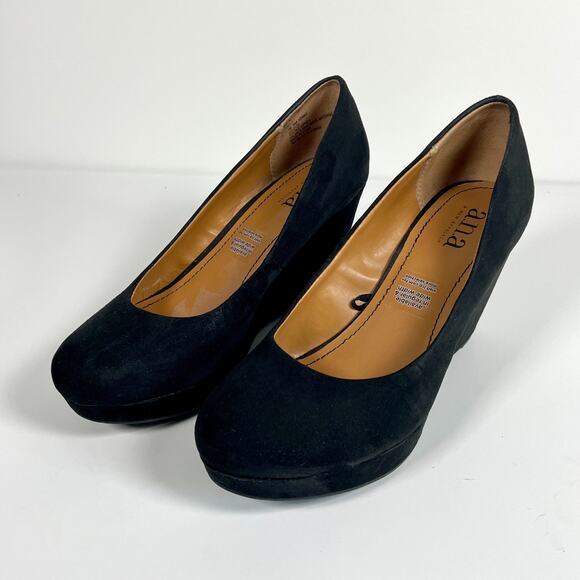 A.n.a Kenny Women’s Vegan Black Faux Suede Wedge Heel Size 6 - Picture 1 of 9